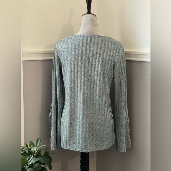AGB Greyish Blue Bell Sleeve Blouse - Picture 4 of 12